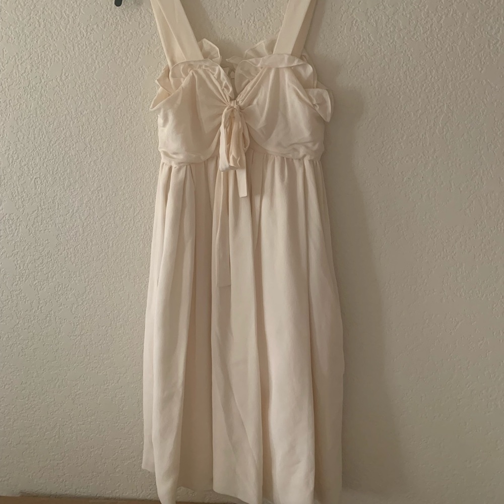Elegant Chloé Cream Dress With Bow and Pockets